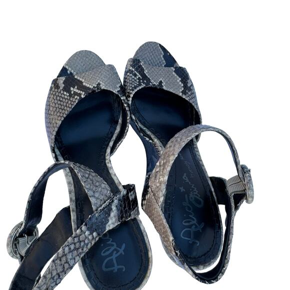 Alice + Olivia Jana Gray Black Snake Skin Leather Open Toe Wedge Sandals Size 39 - Picture 9 of 11